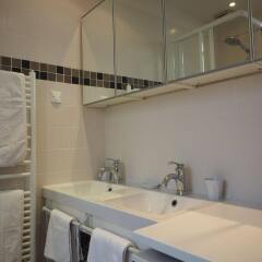 Отель Paris Stay Apartment - Louvre Elegant Suite Франция, Париж - отзывы, цены и фото номеров - забронировать отель Paris Stay Apartment - Louvre Elegant Suite онлайн ванная