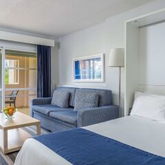 Отель Los Amigos Beach Club by Diamond Resorts комната для гостей фото 4
