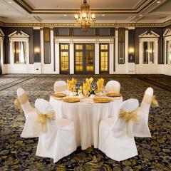 Отель Delta Hotels by Marriott Bessborough