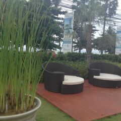 Отель Cetus Beachfront Condo By Pong Паттайя