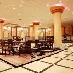 Отель Crown Palace Hotel ОАЭ, Аджман - отзывы, цены и фото номеров - забронировать отель Crown Palace Hotel онлайн питание фото 2