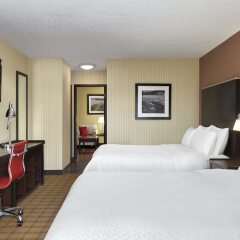 Отель Four Points by Sheraton Hotel & Suites Calgary West Канада, Калгари - отзывы, цены и фото номеров - забронировать отель Four Points by Sheraton Hotel & Suites Calgary West онлайн