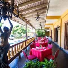 The Wexford Hotel Montego Bay с домашними животными