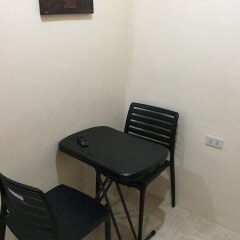 Отель La Gracia Apartelle Tagaytay Филиппины, Тагайтай - отзывы, цены и фото номеров - забронировать отель La Gracia Apartelle Tagaytay онлайн удобства в номере фото 2