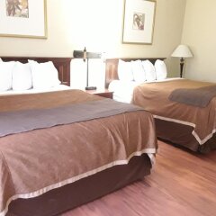 Отель Chicago Club Inn & Suites комната для гостей