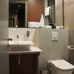 Hotel Russia & Spa in Skopje, Macedonia from 98$, photos, reviews - zenhotels.com bathroom photo 2