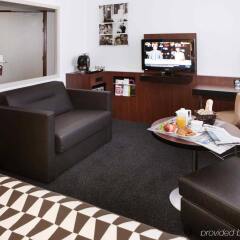 Отель Hôtel Mercure Lyon Centre Lumière гостиничный бар