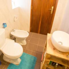 Отель Surf Shack Ericeira ванная
