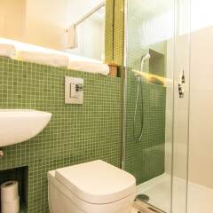 Отель Hostellicious ванная фото 2