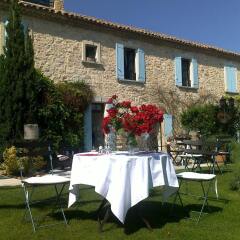 Отель Le Mas de la Treille Bed & Breakfast