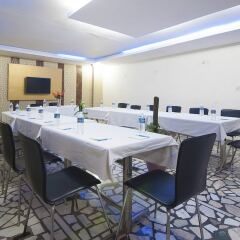 Hotel Apra International