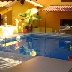 Hotel Villas Amarillas бассейн фото 3