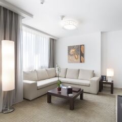 Отель La Verda Dubai Marina Suites & Villas Дубай комната для гостей фото 5