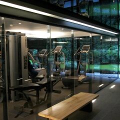 Отель Las Suites Campos Eliseos Мехико фитнесс-зал