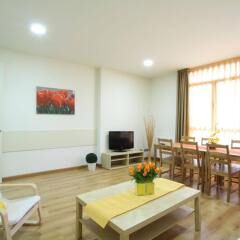 Апартаменты Barcelona Sants Station Apartments Барселона комната для гостей фото 3