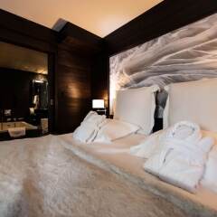 Отель Hôtel Avenue Lodge сейф в номере
