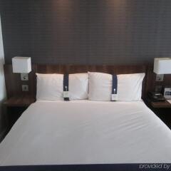 Отель Holiday Inn Express Manchester CC - Oxford Road Великобритания, Манчестер - отзывы, цены и фото номеров - забронировать отель Holiday Inn Express Manchester CC - Oxford Road онлайн комната для гостей фото 3