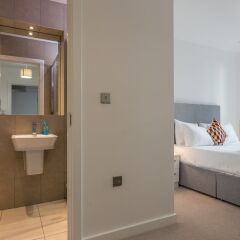 Отель 2 Bedroom Flat With Free Wifi ванная