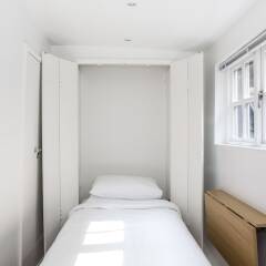 Отель onefinestay - Covent Garden private homes интерьер отеля