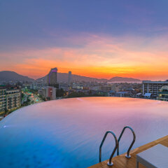 The Marina Phuket Hotel бассейн фото 2