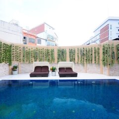 Отель Montana Grand Phuket бассейн