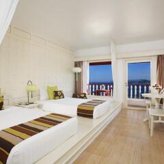 Отель Aquamarine Resort & Villa комната для гостей