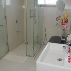 Отель White Villa Resort Aungalla ванная