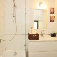 Amazing 3BR Garden Apt near Gordon Beach Израиль, Тель-Авив - отзывы, цены и фото номеров - забронировать отель Amazing 3BR Garden Apt near Gordon Beach онлайн ванная