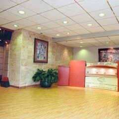 Отель Robsonstrasse Hotel & Suites Канада, Ванкувер - отзывы, цены и фото номеров - забронировать отель Robsonstrasse Hotel & Suites онлайн интерьер отеля