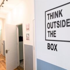 Отель Gallery Hostel Tbilisi Грузия, Тбилиси - отзывы, цены и фото номеров - забронировать отель Gallery Hostel Tbilisi онлайн интерьер отеля фото 2