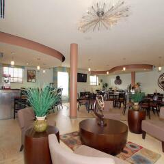 Отель Best Western Plus Manatee гостиничный бар