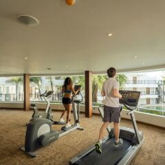 Отель Novotel Phuket Karon Beach Resort and Spa фитнесс-зал фото 3