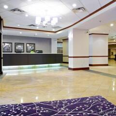 Отель Radisson Hotel Toronto East Канада, Торонто - отзывы, цены и фото номеров - забронировать отель Radisson Hotel Toronto East онлайн интерьер отеля фото 3