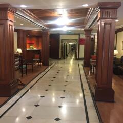 The Gateway Hotel Beach Road интерьер отеля фото 3