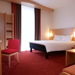 Отель Ibis Lyon Centre Perrache Франция, Лион - 1 отзыв об отеле, цены и фото номеров - забронировать отель Ibis Lyon Centre Perrache онлайн комната для гостей фото 3