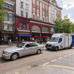Отель Leicester Square Just Renovated 2BD Mezzanine Flat Великобритания, Лондон - отзывы, цены и фото номеров - забронировать отель Leicester Square Just Renovated 2BD Mezzanine Flat онлайн фото 2