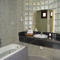 Отель Orchids Homestay сауна