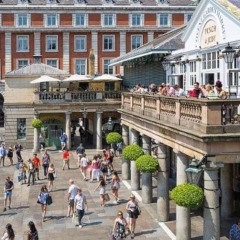 Отель 1 Bedroom Covent Garden Flat Sleeps 4