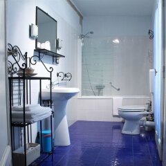 Отель B&B Accademia House Италия, Флоренция - отзывы, цены и фото номеров - забронировать отель B&B Accademia House онлайн ванная фото 3