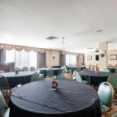 Отель Arlington Court Suites Hotel США, Арлингтон - отзывы, цены и фото номеров - забронировать отель Arlington Court Suites Hotel онлайн помещение для мероприятий