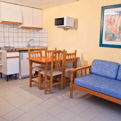 Отель Sol Post Apartamentos Испания, Сан-Антони-де-Портмань - отзывы, цены и фото номеров - забронировать отель Sol Post Apartamentos онлайн комната для гостей фото 5