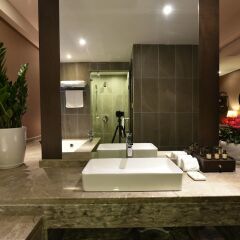 Отель Shanghai-Deco Hotel(Pudong Airport/Disney /Free Trade Zone Area) Китай, Шанхай - отзывы, цены и фото номеров - забронировать отель Shanghai-Deco Hotel(Pudong Airport/Disney /Free Trade Zone Area) онлайн ванная фото 2