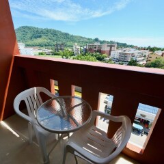 Отель Aman Residence Halal Restaurant Таиланд, Карон-Бич - отзывы, цены и фото номеров - забронировать отель Aman Residence Halal Restaurant онлайн балкон