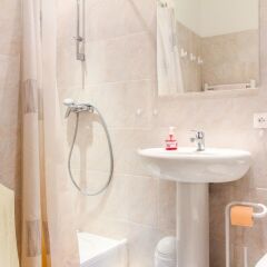 Отель Large Apt 20M Terrace FREE PARKING BEACH фото 9