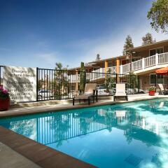 Отель Best Western The Inn Of Los Gatos бассейн