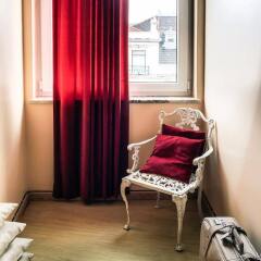Lisbon Poets Hostel Лиссабон с домашними животными