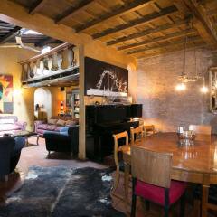 Апартаменты Trastevere Large Apartment With Terrace гостиничный бар