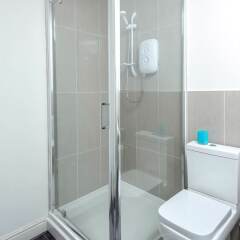 Отель Beautiful 1 Bed Flat in Heart of Chorlton ванная фото 2