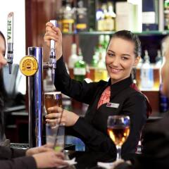 Mercure Edinburgh City - Princes Street Hotel гостиничный бар