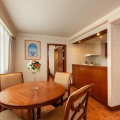 Rembrandt Hotel Suites and Towers Бангкок в номере